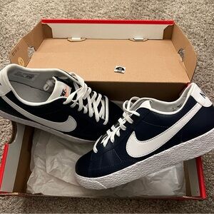 Navy Nike low top Blazers